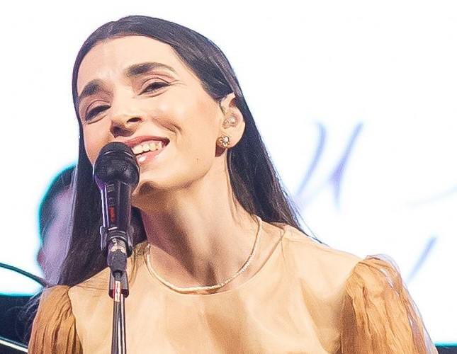 Alexandra Uzurelu recital in Pitesti la Teatrul Vara Gheorghe Zamfir