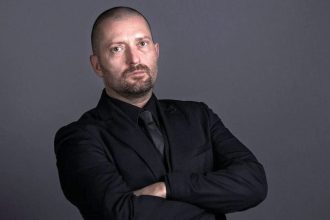 Cheloo de la Parazitii surprins drogat la Catedral