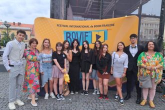 Elevi de la Dinu Lipatti Pitesti premiati la Boovie