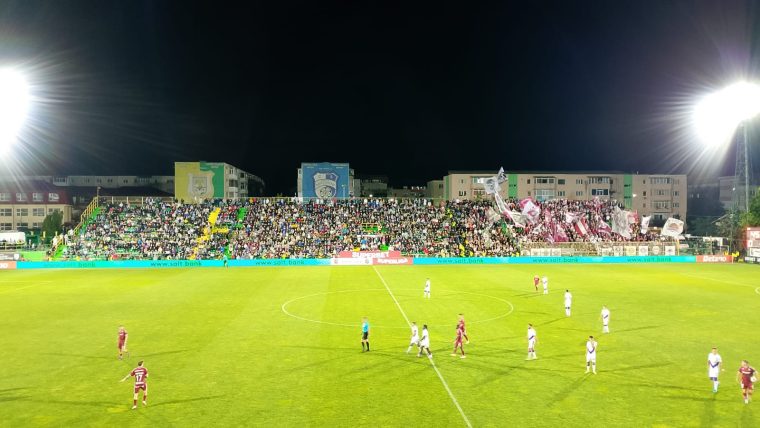 FC Arges Rapid Spectacol in tribuna la Mioveni
