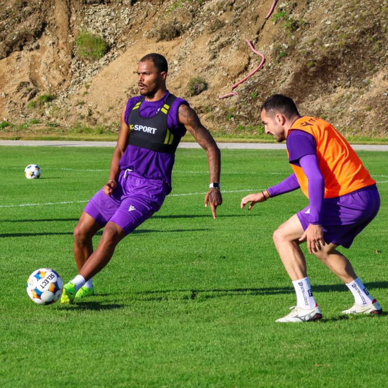 FC Arges meci amical cu CS Vulturii Farcaseshti