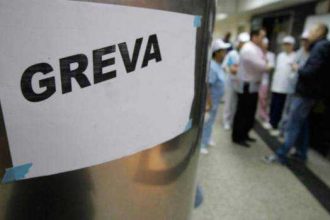 Grev de avertisment n primrii miercuri dou ore