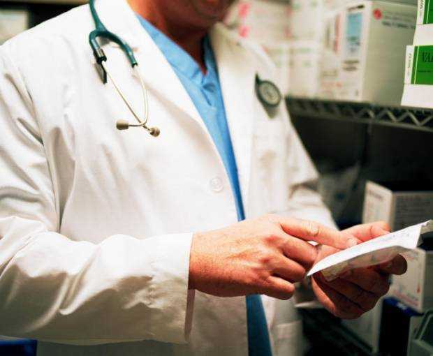 Medicii rezidenti din spitale private vor fi platiti de acestea