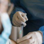 O femeie a fost atacata de un sacal turbat