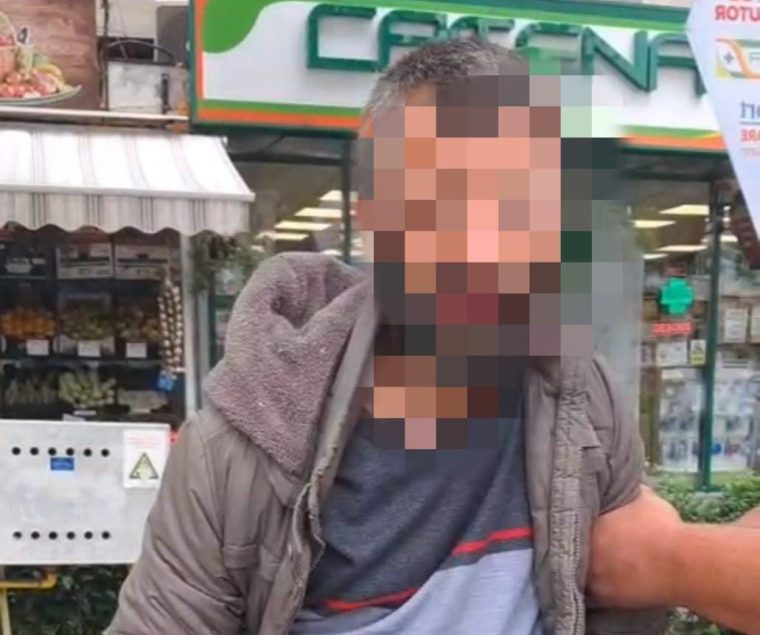 Piteshti Barbat agresiv imobilizat de Politia Locala