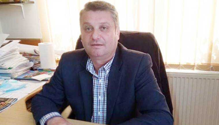 Reabilitari cladiri si drumuri in comuna Cosesti