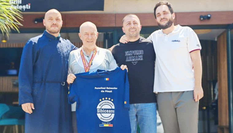 Restaurantul Sibiceanu si Paraclisul Universitar l au premiat pe dr Adrian Tase pentru contributii comunitare