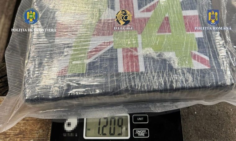 Roman prins cu un kilogram de cocaina in masina