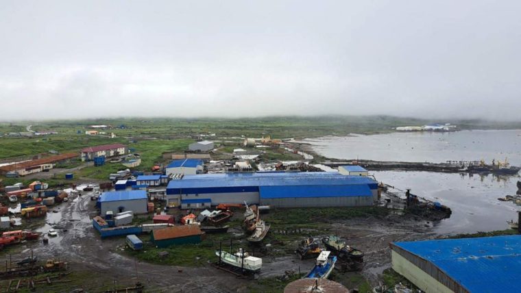Romani izolati in Hawaii dupa alerta de tsunami