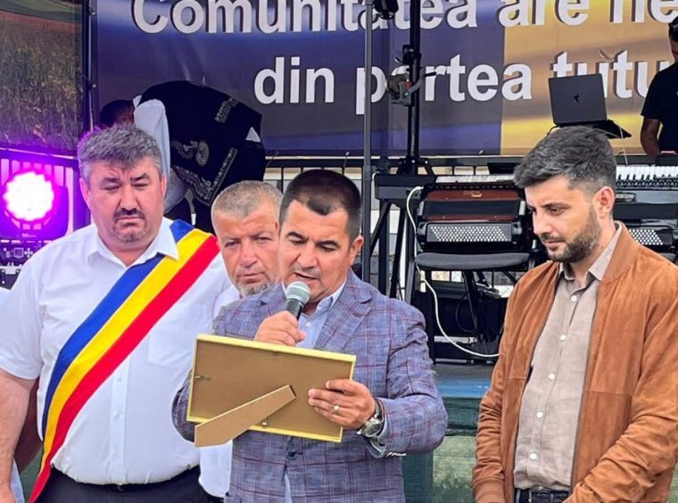 Sarbatore la Buzoiesti Ziua comunei si targul traditional