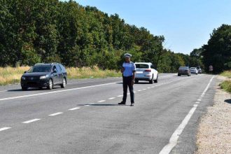 Un argesan si a pierdut permisul pentru neacordarea prioritatii pietonilor