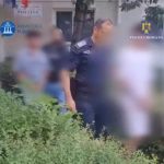 VIDEO Doi tineri din Curtea de Arges retinuti dupa scandal