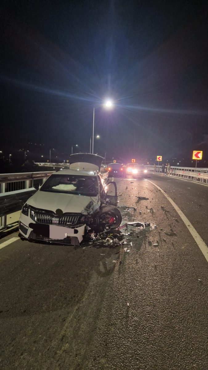 Accident pe A1 Doi adolescenti spitalizati