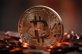 Altcoins in atentia investitorilor romani Diversificare portofolii