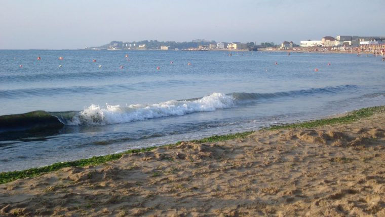 Apa Marii Negre s a racit brusc cu 10 grade