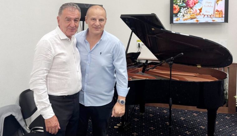 Balada pentru Adeline la pian de dr Tiberiu Irimia de ziua primarului Gentea