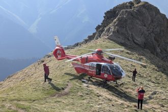 Barbat cazut aproximativ 100 de metri in Spintecatura Moldoveanu