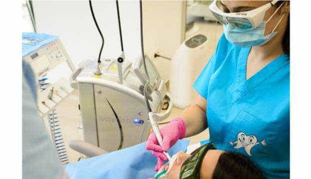 Clinica de medicina dentara Dr TEO Zambim impreuna Sangerari gingivale la periaj