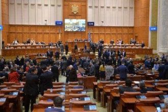 Financial Times analizeaza Romania risc de colaps economic