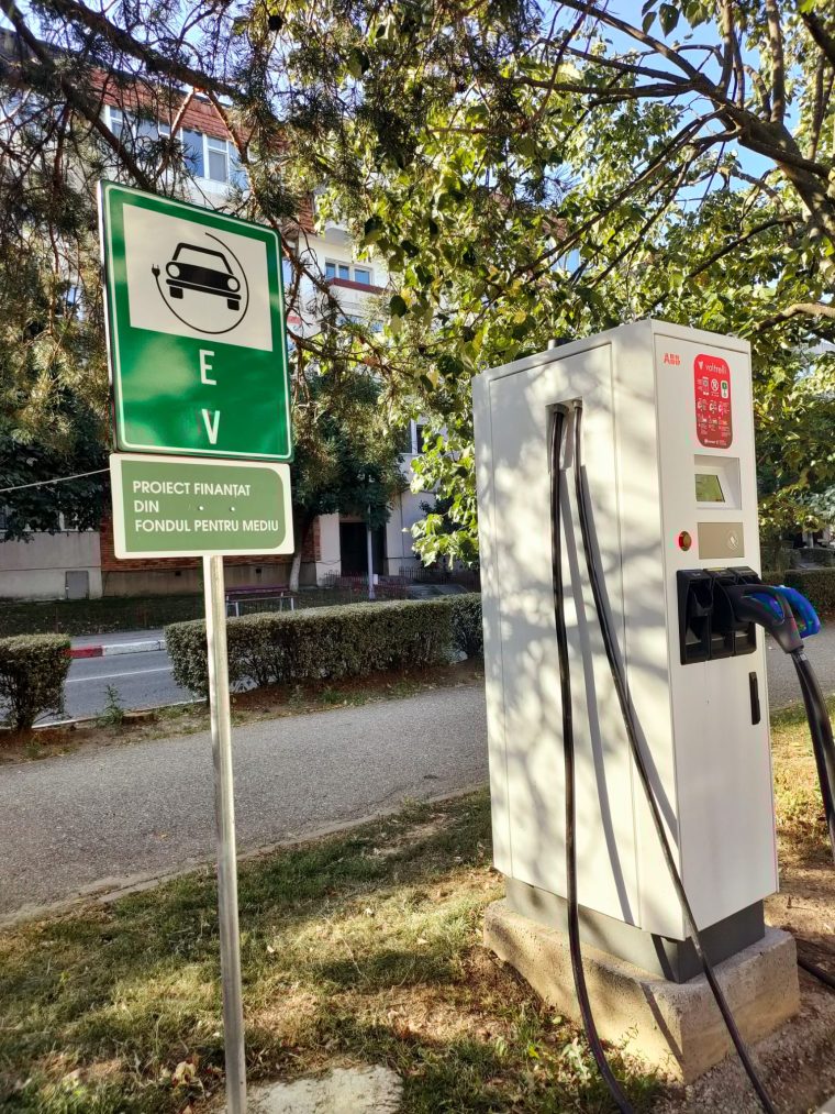 Mioveni Zece statii de incarcare pentru vehicule electrice