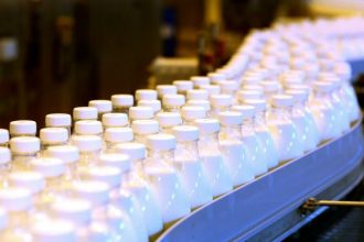 Napolact vinde afacerea din Romania unui miliardar ungar