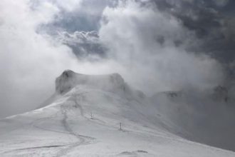 Ninsoare in august in Bucegi Ce spun meteorologii