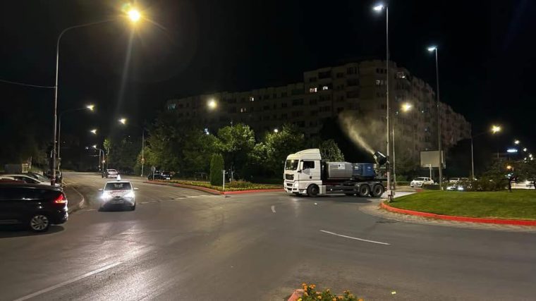 O noua dezinsectie la Pitesti luni noapte
