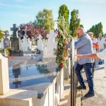 Omagiu la mormantul lui Nicolae Dobrin