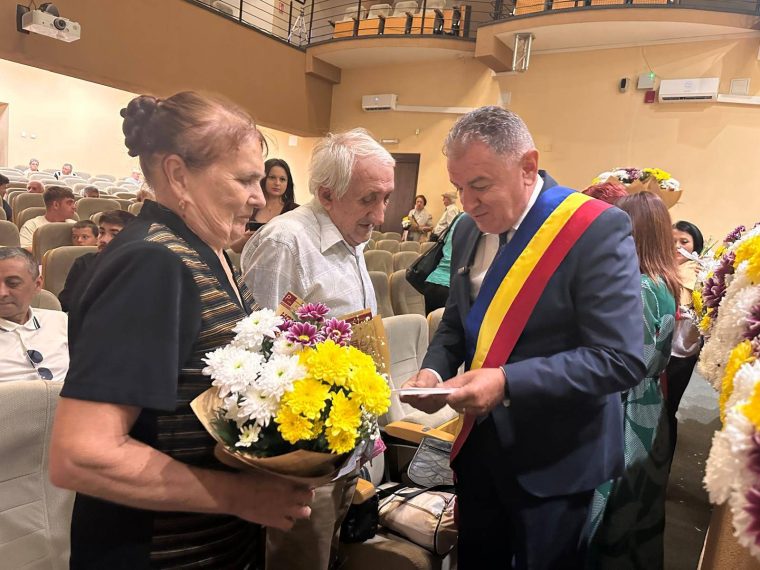 Pitesti 68 cupluri premiate pentru longevitate