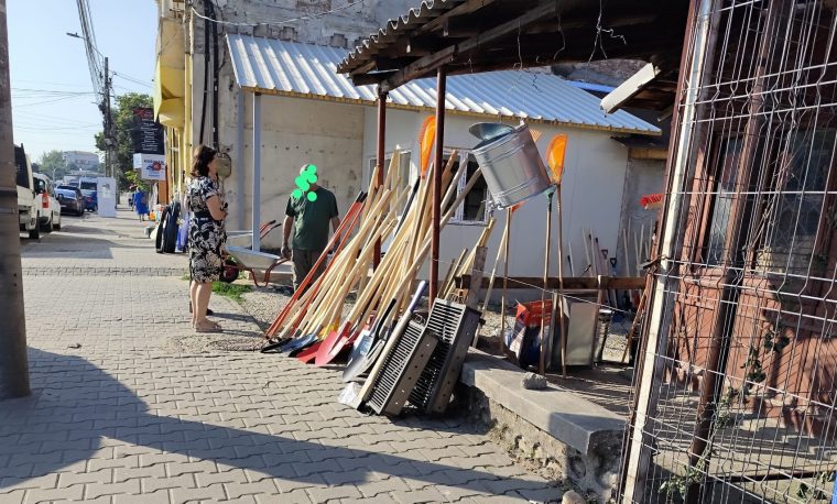 Pitesti Amenzi si controale in Targul din Vale