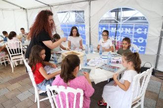 Pitesti Atelierul de pictura icoane se incheie cu expozitie