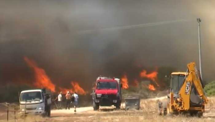 Pompierii romani ajuta la stingerea incendiului din Grecia