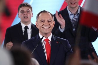 PresedintelePolonieilanseazainitiativaprofamiliescutireimpozitparinticudoi saumaimulti copii