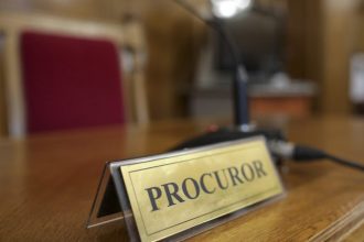 Procurorii din intreaga tara suspenda activitatea si cer blocarea proiectului