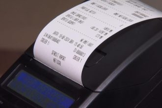 Romanii care inchiriaza locuinte hotelier obligati la POS si bon fiscal