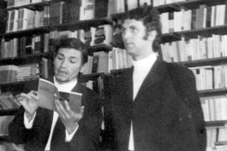 Scene din vita culturala pitestena