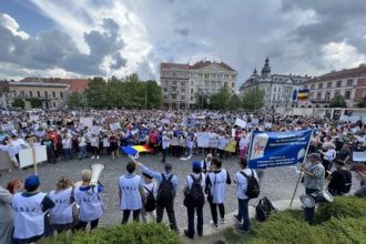 Sindicatele europene din educatie sustin profesorii romani
