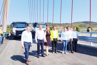 Specialistii au testat podul din Mioveni