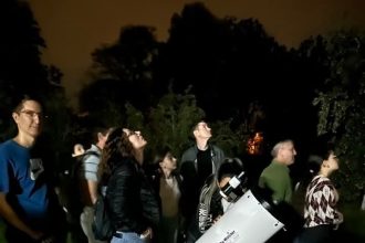 Sunteti asteptati la ploaia de stele la Golesti