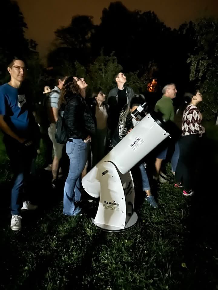 Sunteti asteptati la ploaia de stele la Golesti