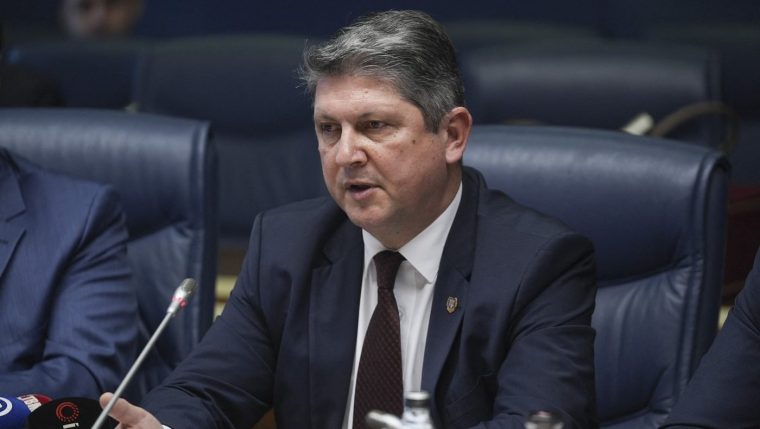 Titus Corlatean anunta ca vrea sefia PSD