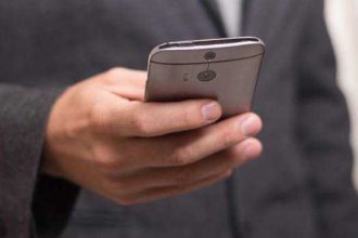 Un tanar din Iasi a statat sept ani izolat in camera