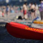 Un tanar s a aruncat in mare cu rucsacul plin cu nisip la Eforie Sud