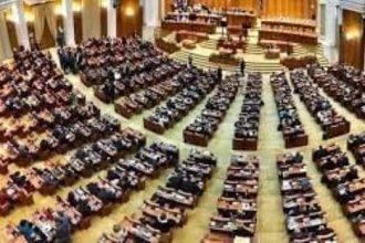 AUR va contesta legile adoptate dupa motiuni