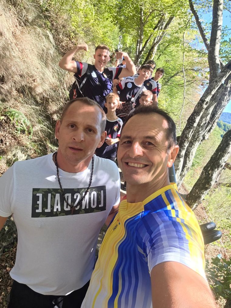 Antrenori si campioni ai sporturilor dure la Poienari