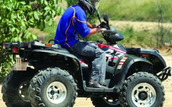 Arges Conducea baut un ATV neinmatriculat fara permis