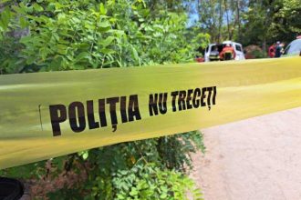 Barbat beat si drogat a lovit 5 tineri cu masina