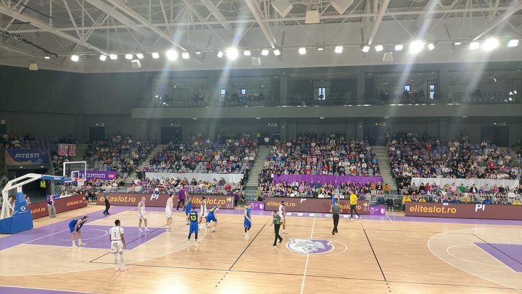 Baschetbalistii din Pitesti au invins oltenii