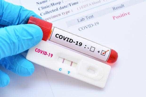 COVID 19 revine Medicii avertizeaza parintii de risc