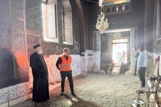 Calinic a vizitat santierul Bisericii Sf Mina dupa descoperirea a 200 de schelete umane Arhiepiscopul anunta o carte pe aceasta tema